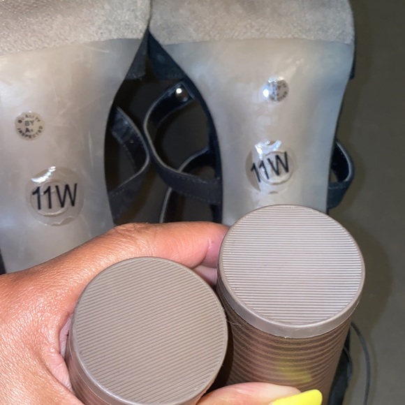 New Liz Claiborne Bahati Heeled Sandals in Black - Picture 7 of 7